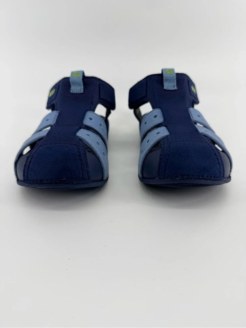 NWOT Reef Kids Navy and Light Blue Water Fisherman Closed-Toe Sport Sandals
